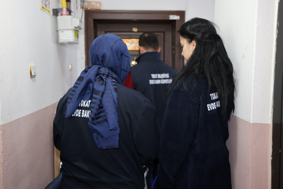 Tokat’ta Hastaneye Gidemeyenler İçin Evde Sağlık Hizmeti: 11 Birimle Destek Veriliyor