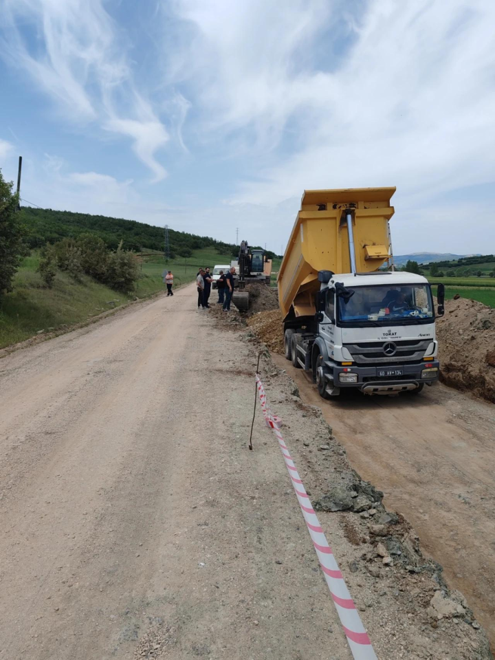 Tokat’ın Köylerinde Büyük Altyapı Mesaisi: 10 İlçede Yol, Su ve Kanalizasyon Çalışması