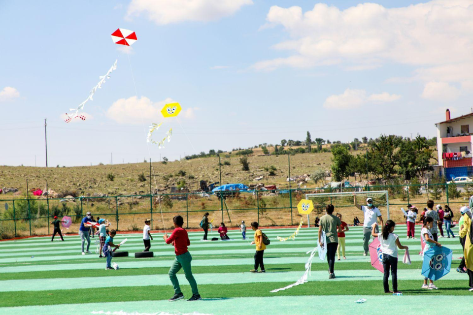 Tokat’ta Bugün Gökyüzü Çocuklar İçin Renklenecek: Uçurtmalar Gaziosmanpaşa Stadyumu’ndan Yükselecek