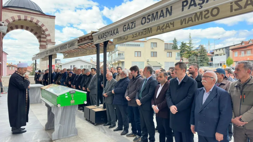 AK Parti Tokat Teşkilatında Yas: Ayhan Gümüş’ün Annesi Vefat Etti