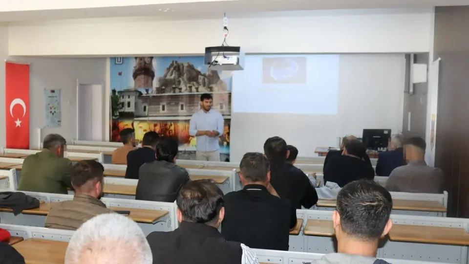 Tokat’ta Bağımlılıkla Mücadelede Dikkat Çeken Eğitim: Yükümlülere Hayati Uyarılar