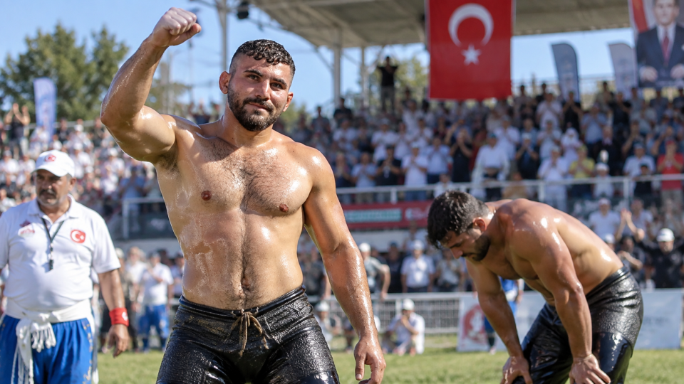 Tokat’ta başpehlivan belli oldu: Altın kemeri Erkan Taş kazandı
