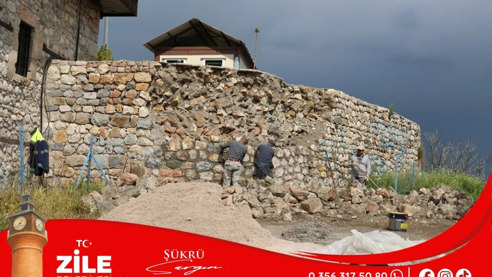 Tokat Zile Kalesinde Hasar Gören Surlar Onarılıyor