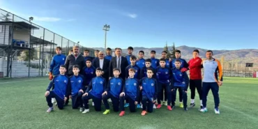 tokatin-sampiyon-genclerine-anlamli-surpriz-basarilari-hediyeyle-taclandirildi